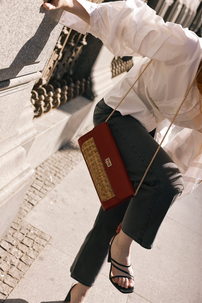 Isabela - Clutch/Crossbody Red